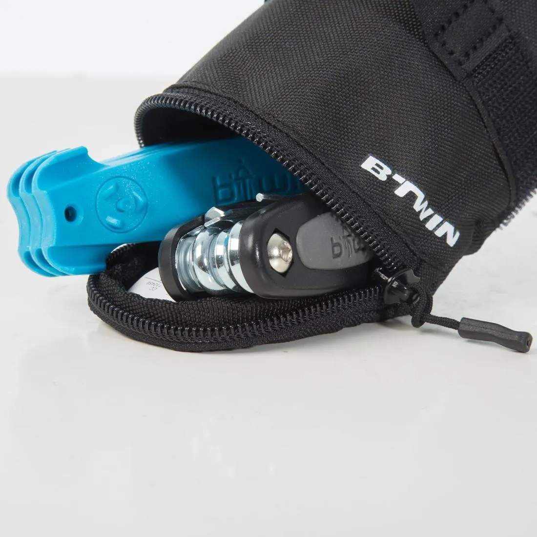 100 Saddle Bag (0.5L) & Repair Kit