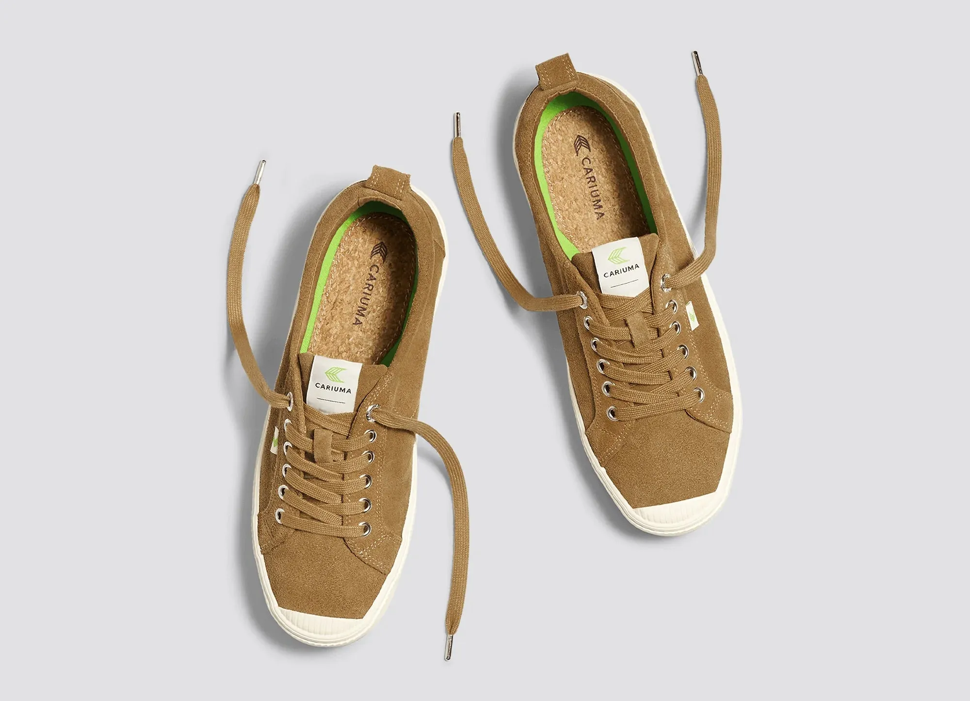 Cariuma Oca Low Camel Suede