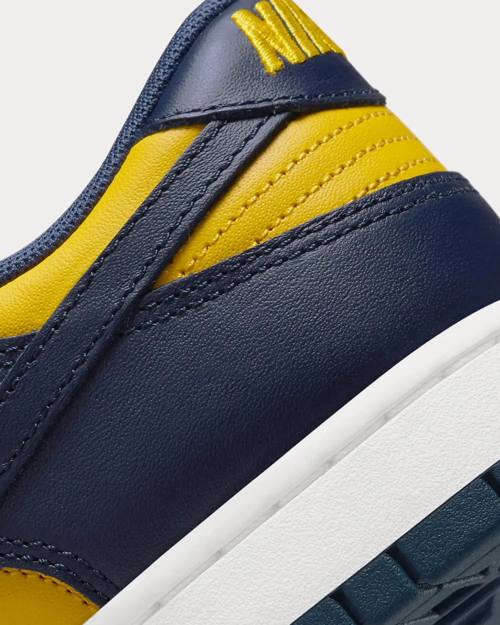 Dunk Low Retro Varsity Maize / White / Total Orange / Midnight Navy Low Top Sneakers