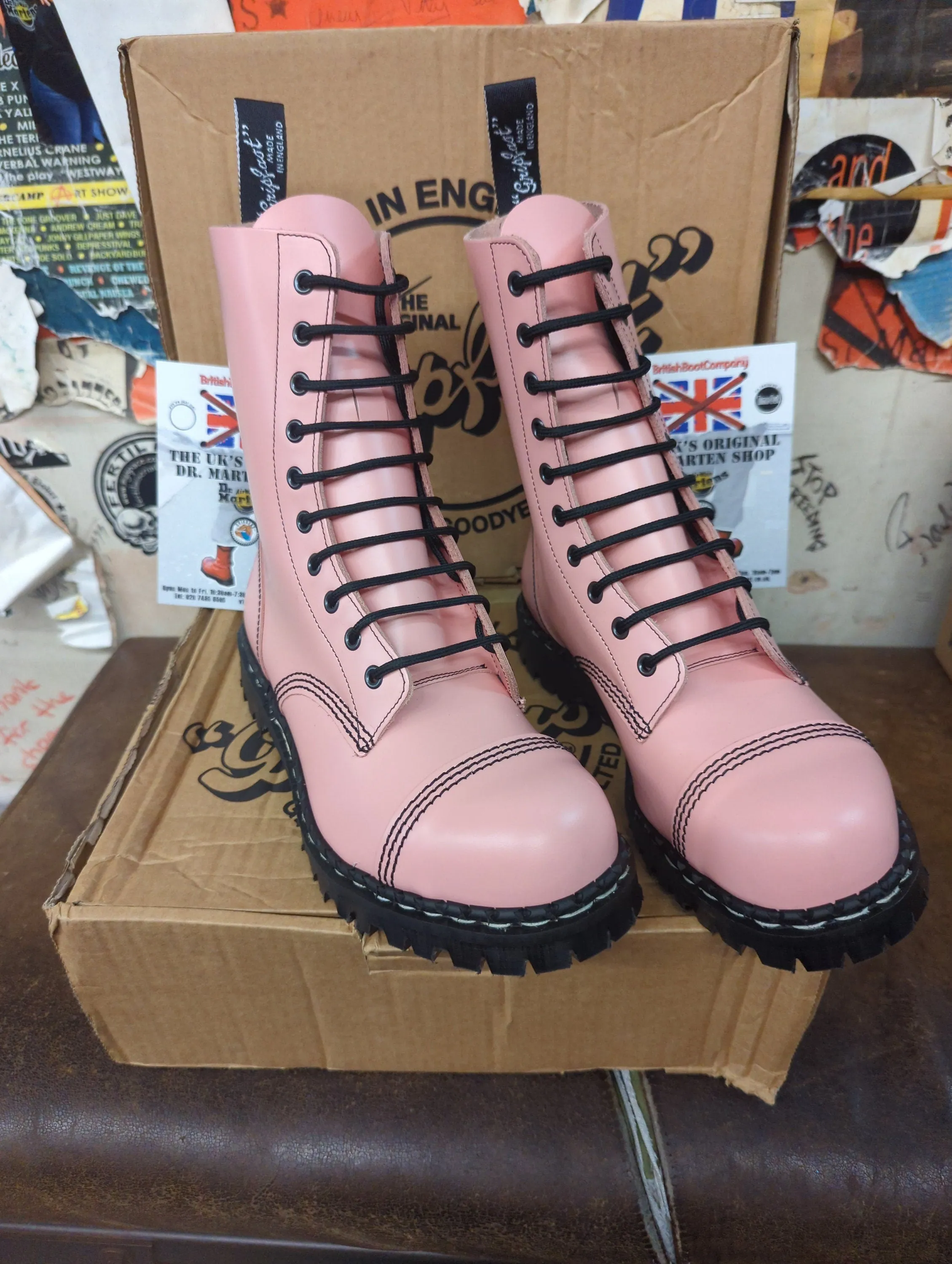 Gripfast 10 Hole Pink Made in England Size 8
