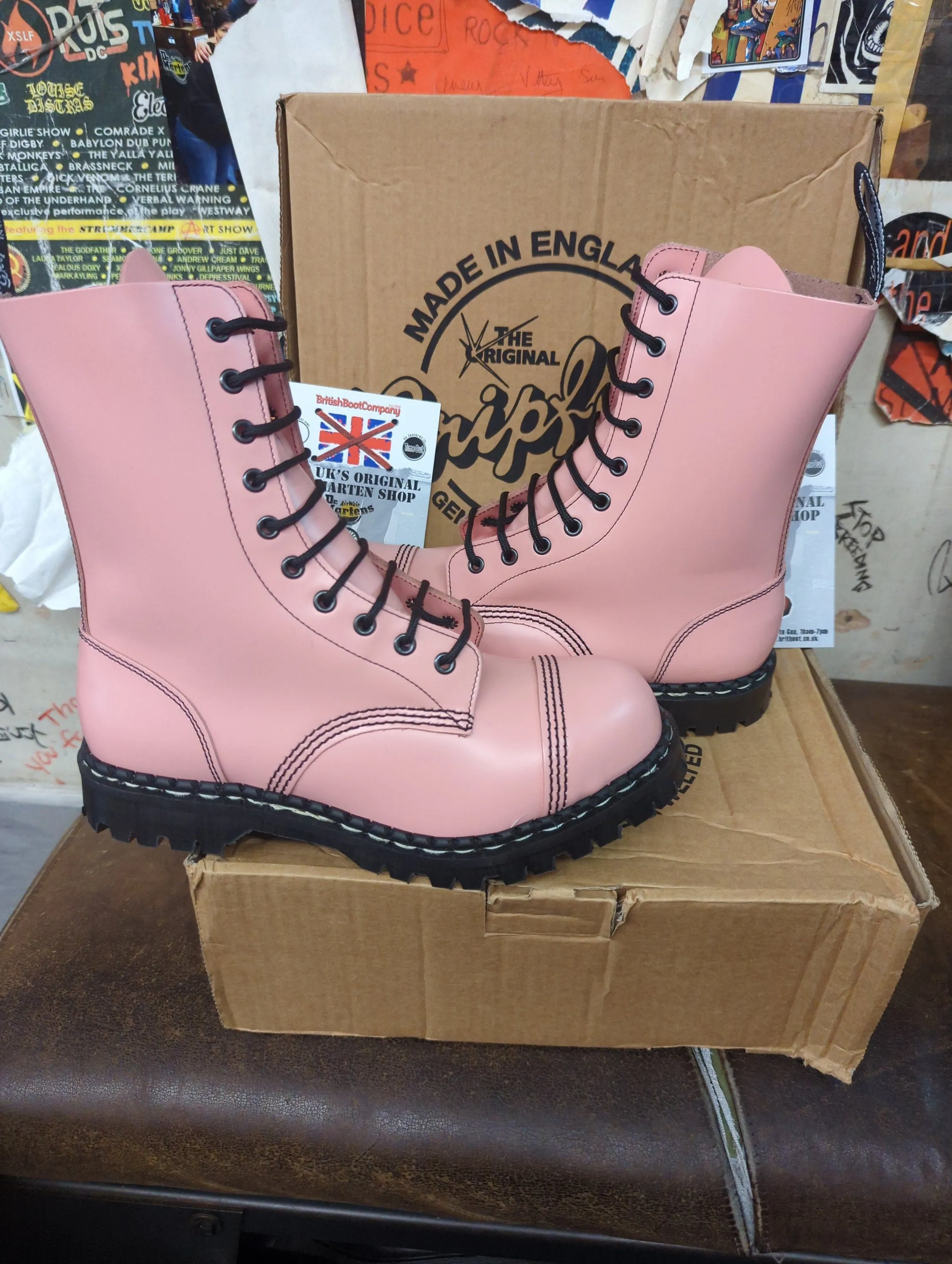 Gripfast 10 Hole Pink Made in England Size 8