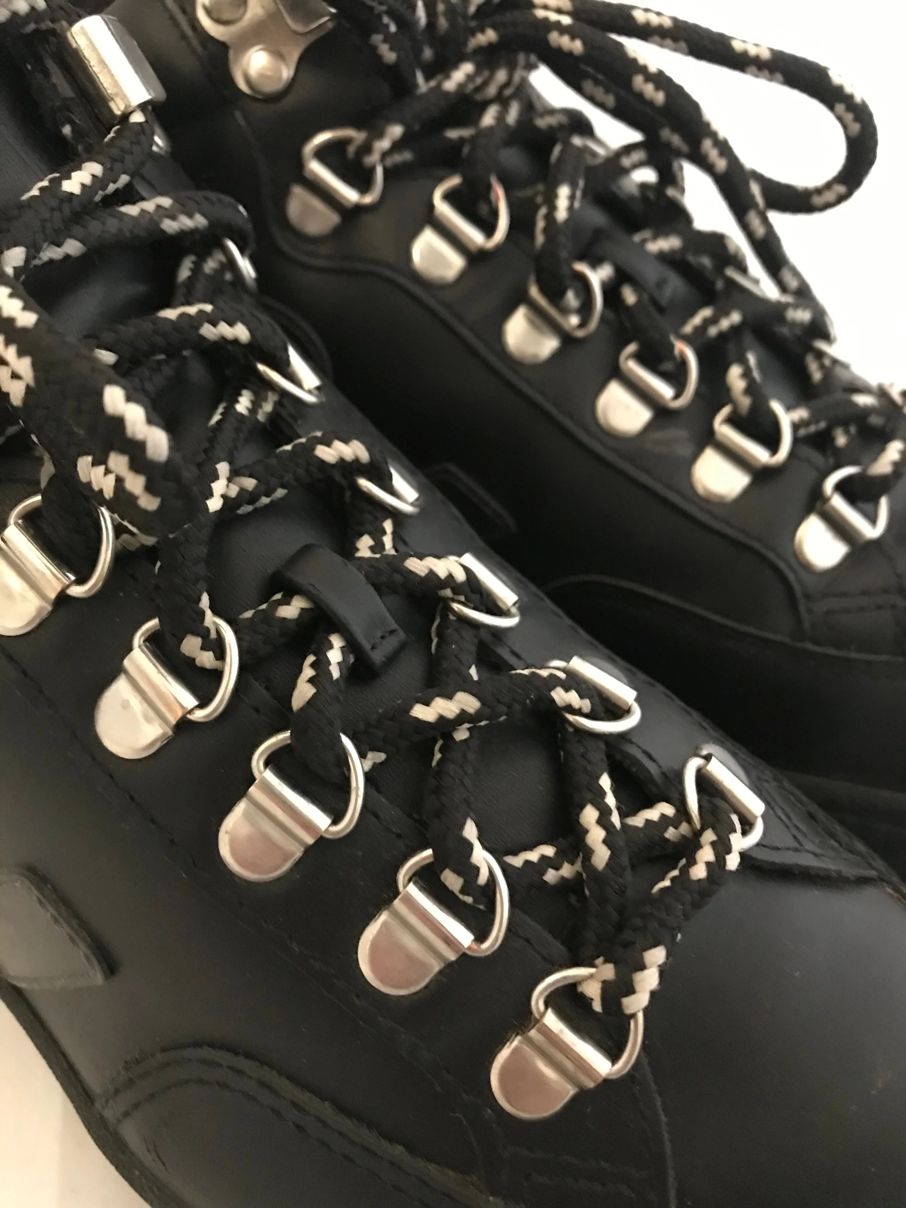 Roraima Leather Trainers