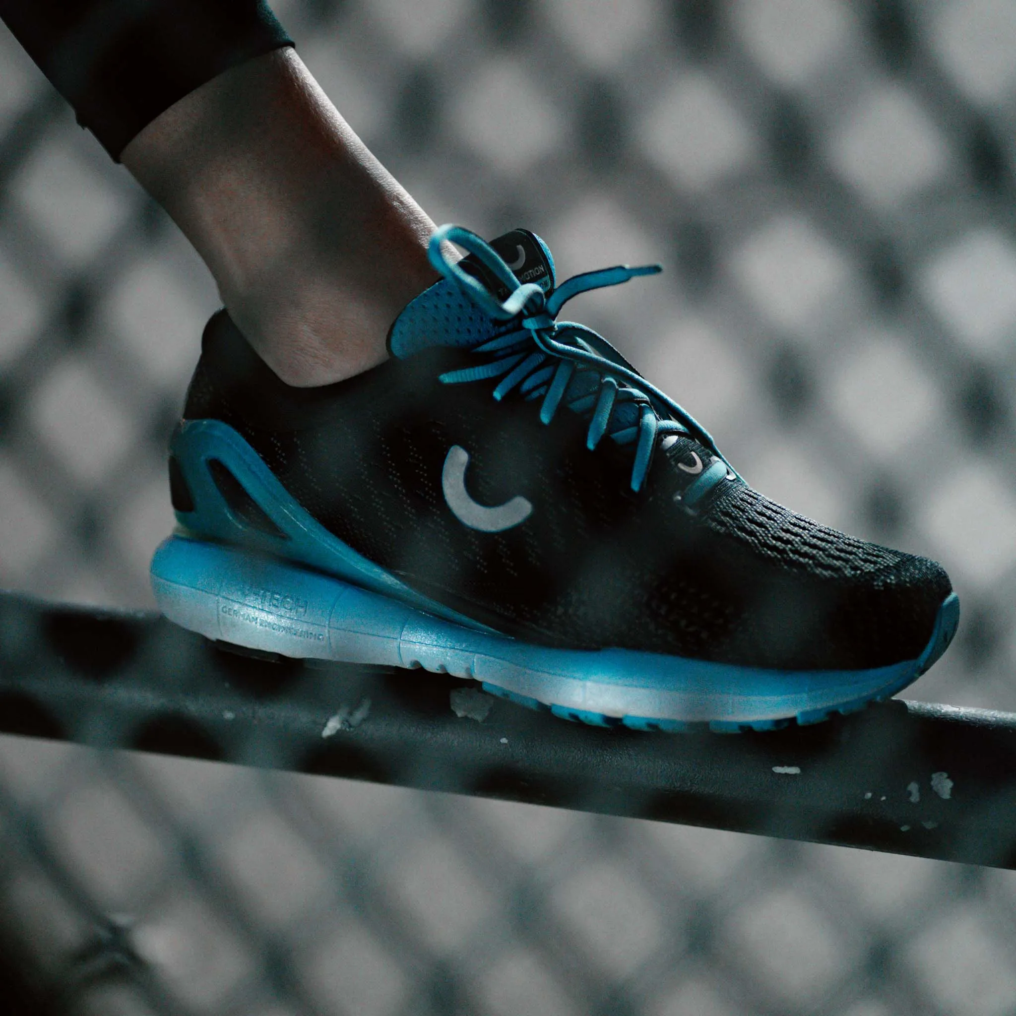 True Motion | Women's  U-Tech Aion Running Shoes