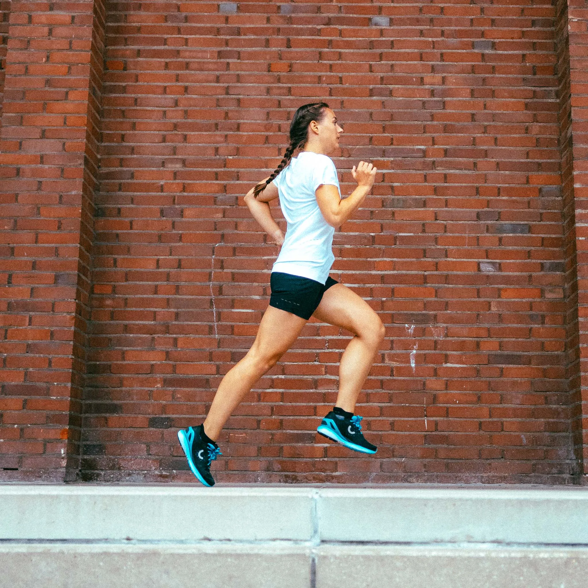 True Motion | Women's  U-Tech Aion Running Shoes